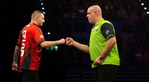 Michael van Gerwen 6:4 Nathan Aspinall