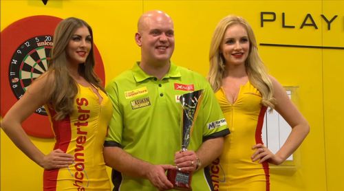 Michael van Gerwen besiegt Dave Chisnall im Finale des Players Championship mit 11:3 und verteidigt damit seinen Titel