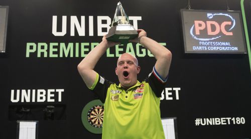 Michael van Gerwen verteidigt den Premier League-Titel