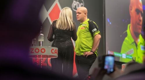 Michael van Gerwen im Interview mit Polly James