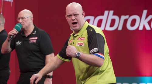 Michael van Gerwen prsentiert seine Rolex