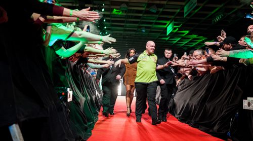 Die PDC Europe setzt auch 2018 auf Walk on Girls
