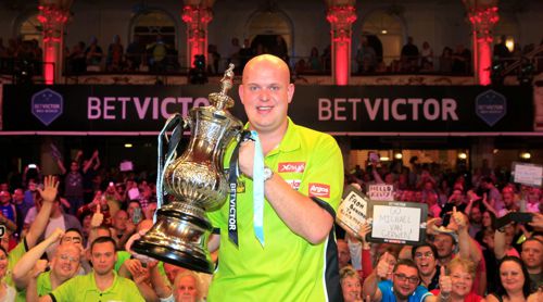 Michael van Gerwen gewinnt das World Matchplay 2015