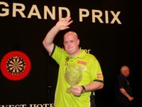 Michael van Gerwen zeigte im Finale 18 Mal die 180 und musste sich dennoch geschlagen geben