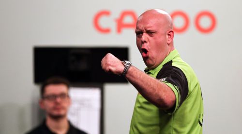 Michael van Gerwen ballt seine Faust