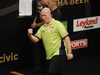 Michael van Gerwen ist zu stark für Max Hopp und besiegt den Deutschen klar mit 5:1