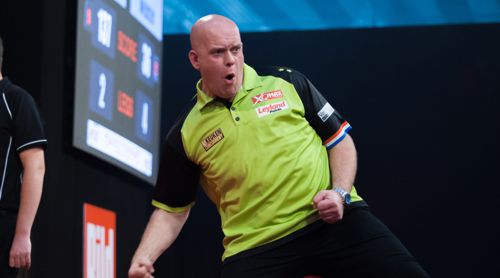 Michael van Gerwen freut sich über seinen nächsten Turniersieg