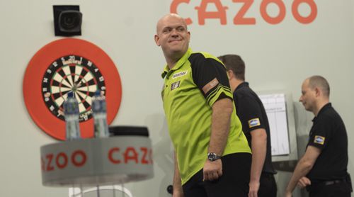 Michael van Gerwen lacht