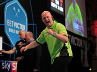 Michael van Gerwen gewinnt zum ersten Mal das World Matchplay, es ist der neunte Major Turnier Sieg in seiner Karriere