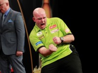 Michael van Gerwen freut sich riesig übe den letzten noch fehlenden Major PDC Titel