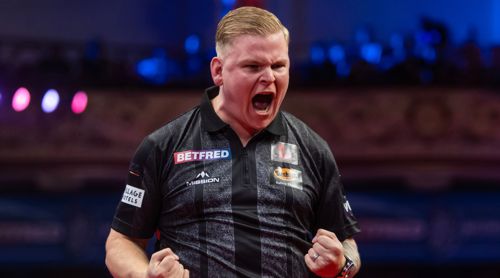 Mike De Decker setzt sich überraschend gegen Dave Chisnall durch