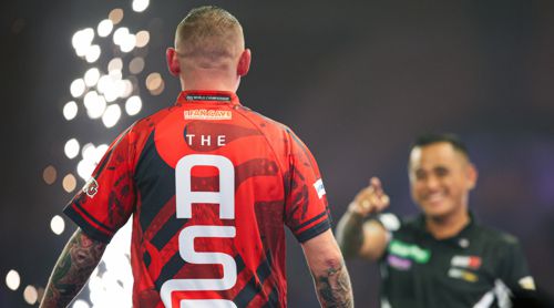 Nathan Aspinall 3:1 Lourence Ilagan