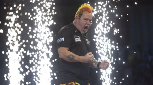 Peter Wright mit Neujahrs-Feuerwerk