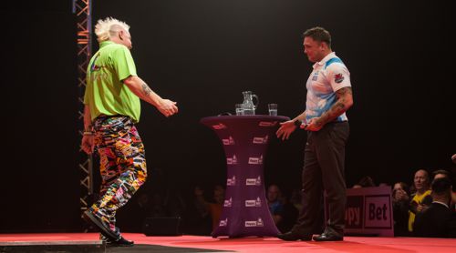 Peter Wright besiegt Gerwyn Price in Hildesheim und zieht in das Finale ein