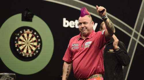 Peter Wright bleibt nach seinem Sieg über James Wade weiterhin auf Halbfinal-Kurs