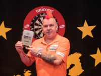 Peter Wright gewinnt aufgrund seiner Doppelstärke die German Open