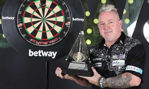 Peter Wright und die Premier League Trophy