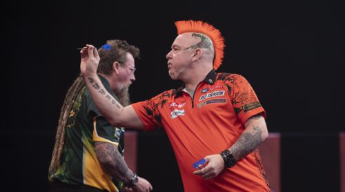 Weltmeister Peter Wright gewinnt klar gegen Simon Whitlock