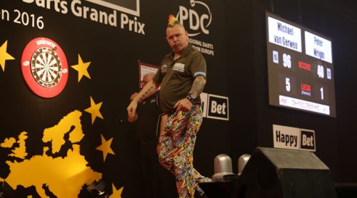 Peter Wright im Finale des European Darts Grand Prix 2016