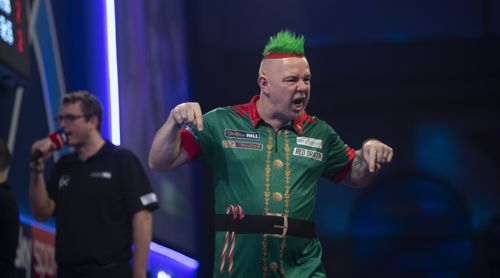 Peter Wright mit Weihnachts-Shirt