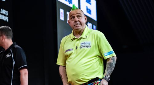 Peter Wright beißt verzweifelt die Zähne aufeinander