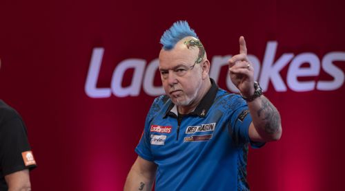 Peter Wright gibt die Richtung vor