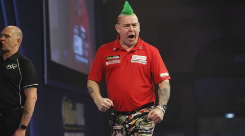 Peter Wright wurde in der ersten Runde der Dart Weltmeisterschaft seiner Favoritenrolle gerecht