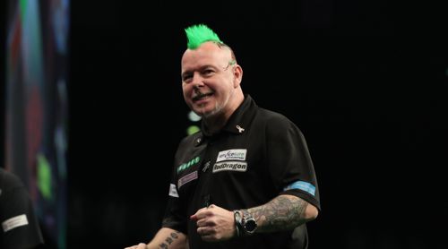 Peter Wright übergibt die rote Laterne und ist glücklich