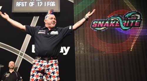 Peter Wright mit seinem Snakebite-Logo