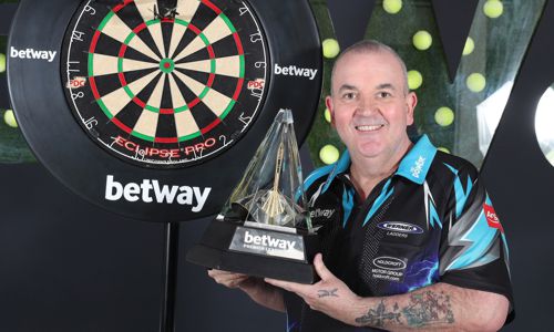 Phil Taylor und die Premier League Trophy