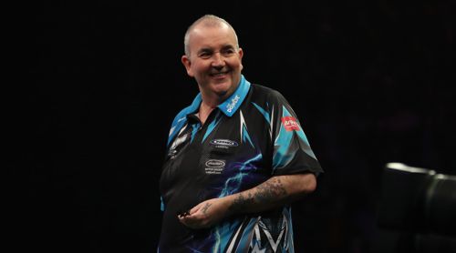 Phil Taylor freut sich über jeden Sieg auf seiner Abschiedstournee