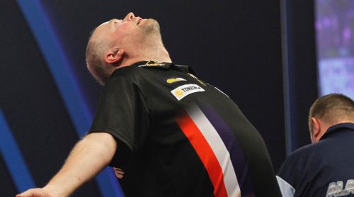 Raymond van Barneveld freut sich über seinen Sieg gegen Alan Norris