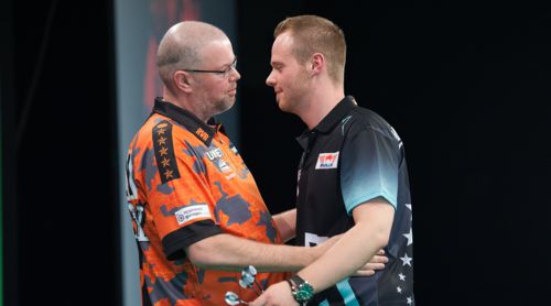 Raymond van Barneveld und Max Hopp freundschaftlich