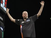 Raymond van Barneveld sichert sich gegen Dave Chisnall zwei enorm wichtige Punkte