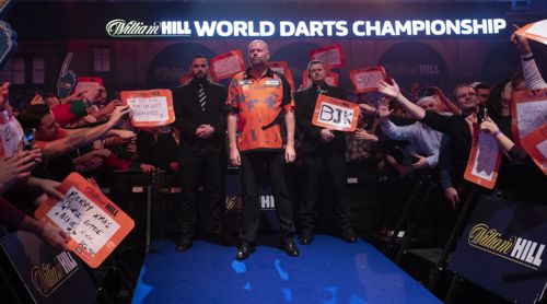 Raymond van Barneveld bei seinem letzten Walk on