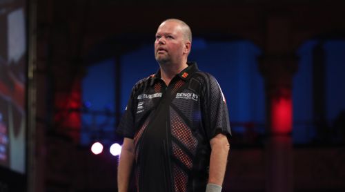 Raymond van Barneveld ist nach der deutlichen Niederlage gegen Phil Taylor ratlos
