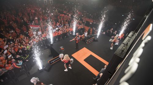 Raymond van Barneveld aufgenommen mit Decken-Kamera