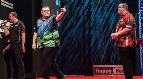 Der Deutsche Rene Eidams bot dem Engländer Stephen Bunting ein Duell auf Augenhöhe