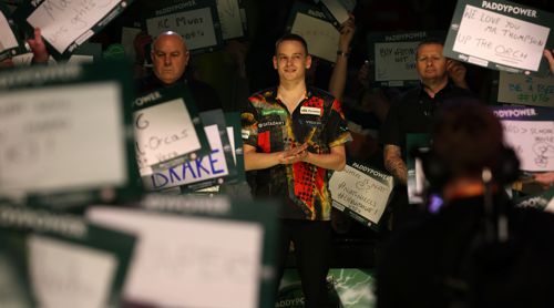 Ricardo Pietreczko beim Einmarsch in den Ally Pally