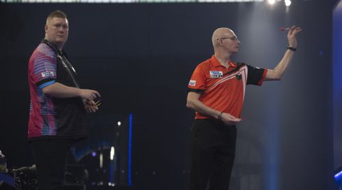 Ricky Evans langweilt sich gegen Mickey Mansell