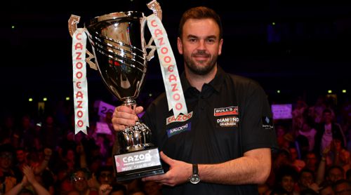 Ross Smith mit dem Pokal des Europameisters