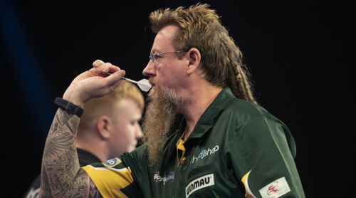 Simon Whitlock im Spaziergang gegen Adam Gawlas