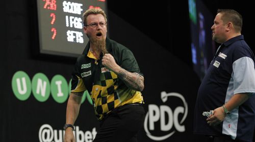 Simon Whitlock setzt sich in einem Krimi gegen Alan Norris durch