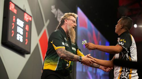 Whitlock kommt gegen Perez mit dem blauen Auge davon