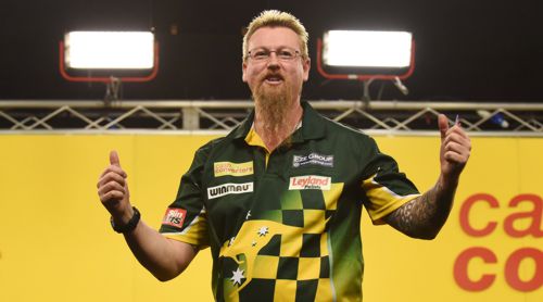 Simon Whitlock gewinnt seine Auftaktpartie beim Players Championship Finals 2016