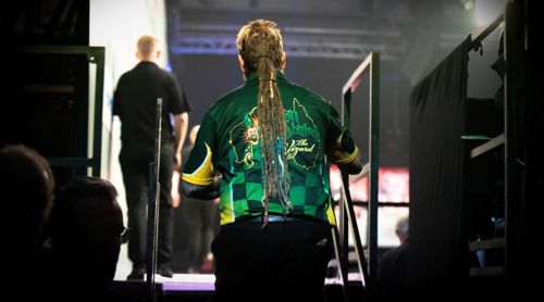 Simon Whitlock von hinten fotografiert