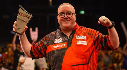 Stephen Bunting gewinnt die Swiss Darts Trophy 2025