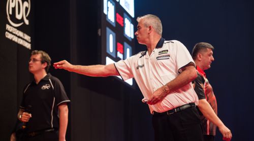 Steve Beaton besiegte einen schwachen Mensur Suljovic