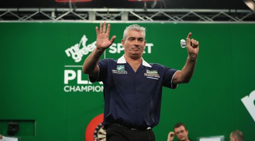 Steve Beaton spielt auch nach 30 Jahren noch einen fantastischen Dart