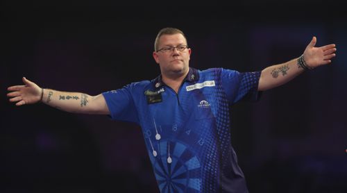 Steve West feiert mit dem Einzug in das Achtelfinale der PDC WM den größten Erfolg seiner Karriere